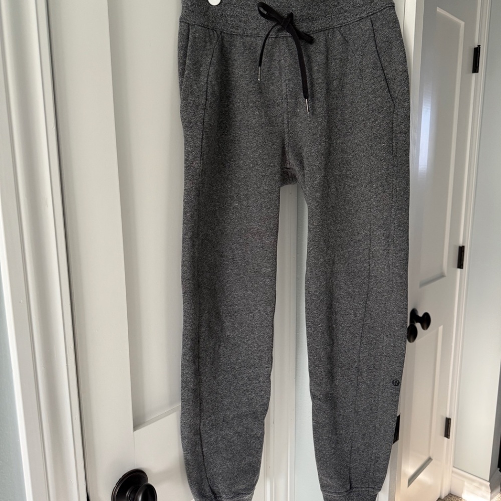 Lululemon Scuba High-Rise Jogger